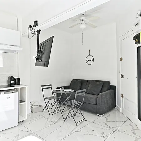 Studio Les Lilas * Les Lilas